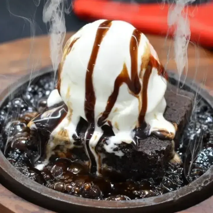 Smokin' Squares Logo